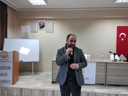 İlahiyatçı Yazar Ahmet Bulut Hocamız Yüksekokul Öğrencilerimize Konferans Verdi.